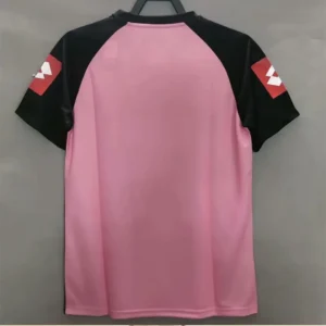 2002 03 juventus retro jersey goalkeeper pink