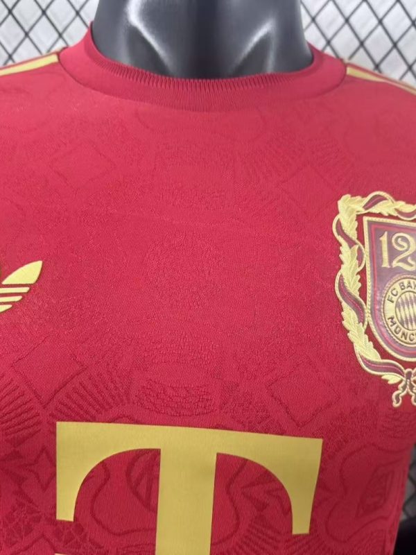 2025-26 Adidas Men's FC Bayern Munich 125th Anniversary Shirt - Image 3