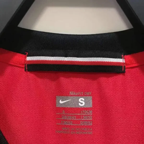 2009/10 Manchester United Retro Jersey Home - Image 6