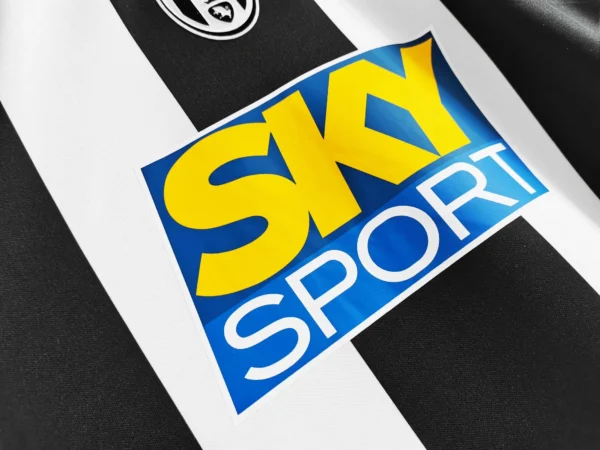 2004 05 juventus retro jersey home