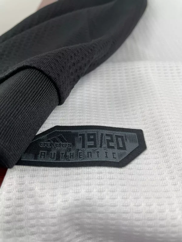 2019 20 cristiano ronaldo #7 juventus home retro player version soccer jersey with ucl patch long sleeve