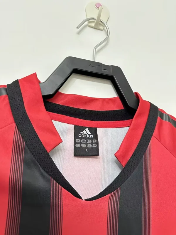 2004/05 AC Milan Retro Jersey Home - Image 3
