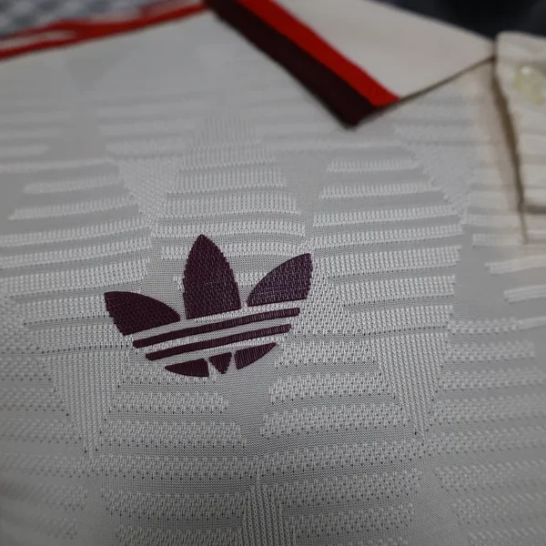 24 25 bayern munich third away player version