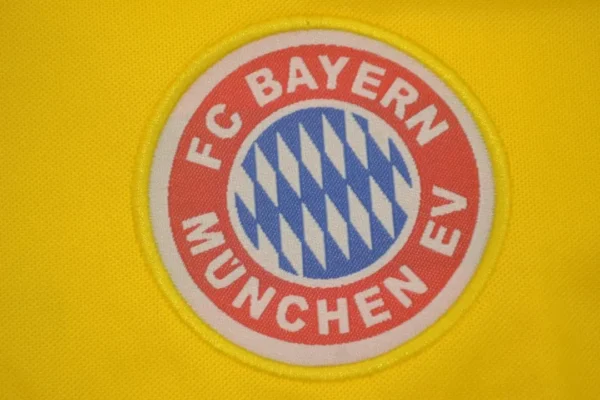 93 95 bayern munich retro jersey away