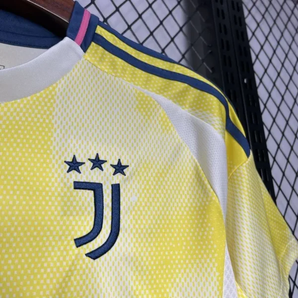 juventus away kit(jersey+shorts) 2024 25