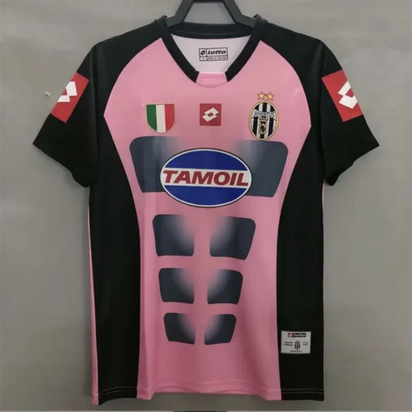 2002 03 juventus retro jersey goalkeeper pink