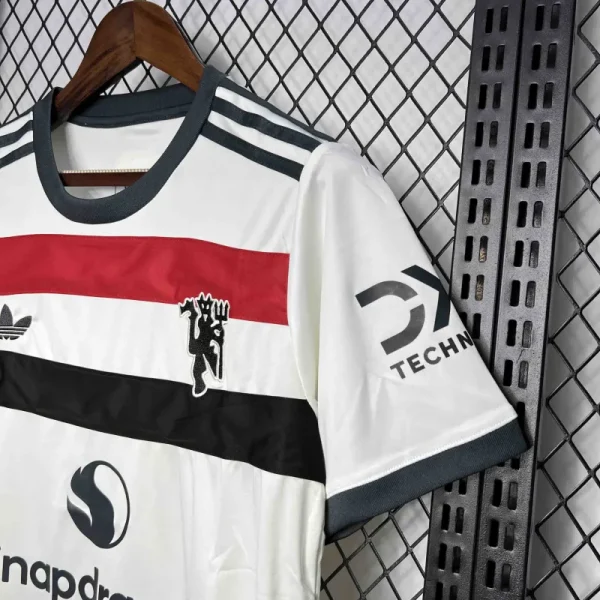 Manchester United Third Replica Jersey 2024-25 - Image 7